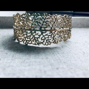 Stella & dot gold bangle